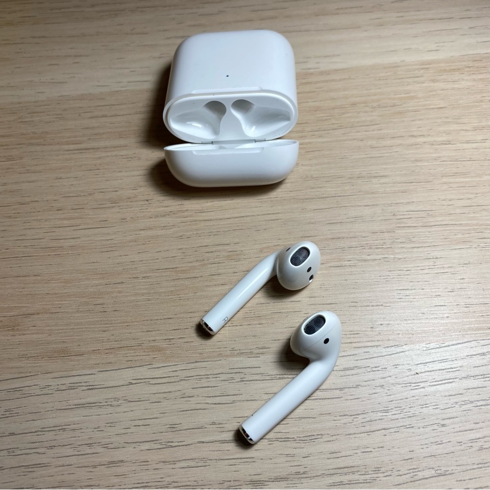 Apple AirPods
